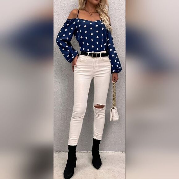 Emery Rose Blue & White Heart Cold Shoulder Blouse (M) - Picture 5 of 11